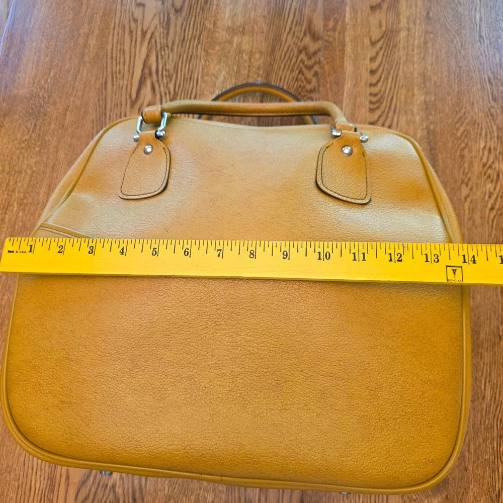Vintage Airway Industries Mustard Yellow Pebbled Satchel Travel Bag Bowling